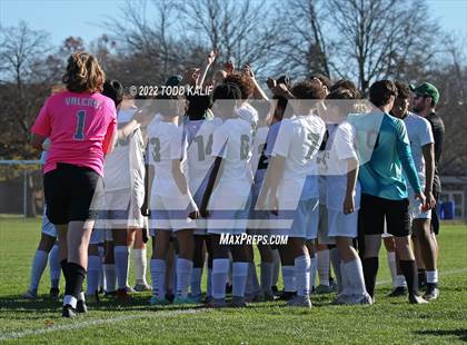 Thumbnail 3 in Maloney vs Newington (CIAC Class LL First Round) photogallery.