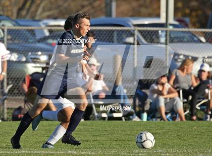Thumbnail 3 in Maloney vs Newington (CIAC Class LL First Round) photogallery.