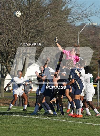 Thumbnail 2 in Maloney vs Newington (CIAC Class LL First Round) photogallery.
