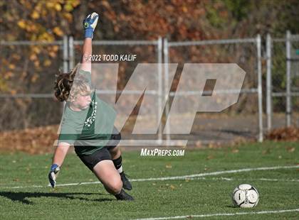 Thumbnail 1 in Maloney vs Newington (CIAC Class LL First Round) photogallery.