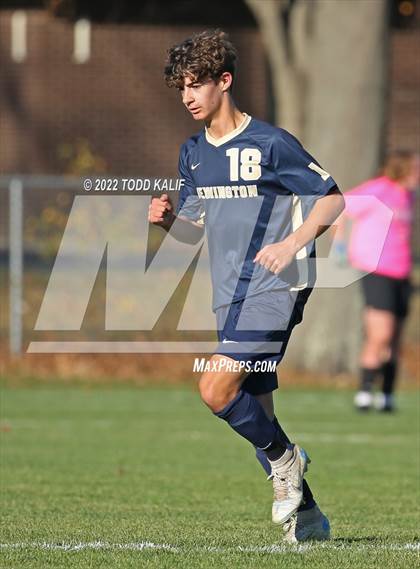 Thumbnail 3 in Maloney vs Newington (CIAC Class LL First Round) photogallery.