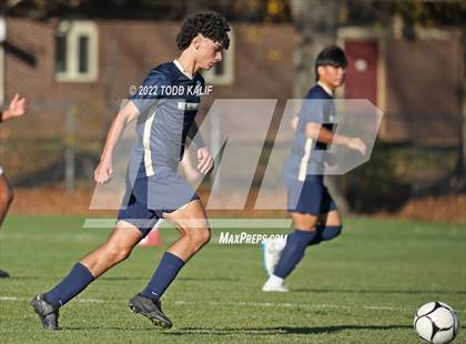Thumbnail 3 in Maloney vs Newington (CIAC Class LL First Round) photogallery.