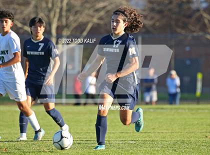 Thumbnail 2 in Maloney vs Newington (CIAC Class LL First Round) photogallery.