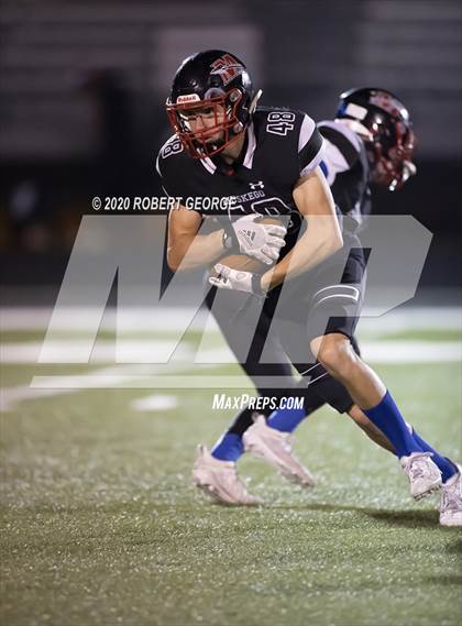Thumbnail 2 in Arrowhead vs Muskego (WIAA Round 1 Playoff) photogallery.