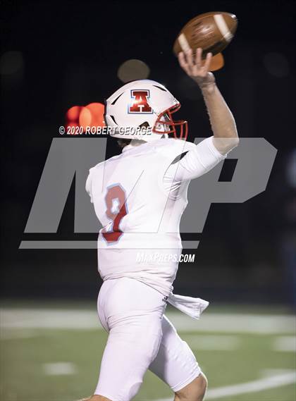 Thumbnail 2 in Arrowhead vs Muskego (WIAA Round 1 Playoff) photogallery.