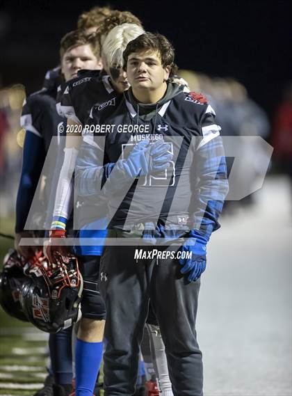 Thumbnail 1 in Arrowhead vs Muskego (WIAA Round 1 Playoff) photogallery.