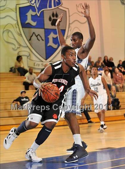 Thumbnail 3 in Harvard-Westlake vs. Lincoln (MaxPreps Holiday Classic) photogallery.