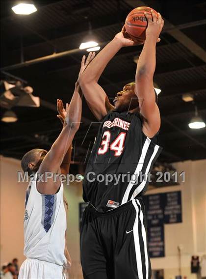 Thumbnail 2 in Harvard-Westlake vs. Lincoln (MaxPreps Holiday Classic) photogallery.