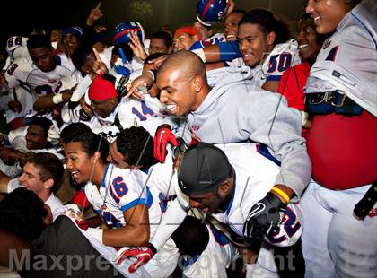 Thumbnail 2 in Edison vs. Serra (CIF SoCal Regional D2 Final) photogallery.