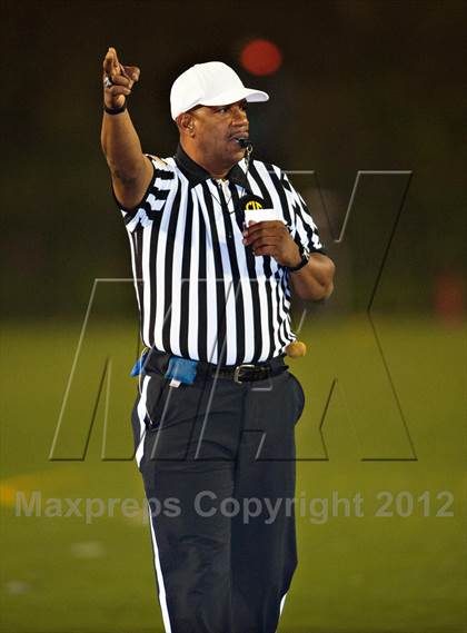 Thumbnail 2 in Edison vs. Serra (CIF SoCal Regional D2 Final) photogallery.
