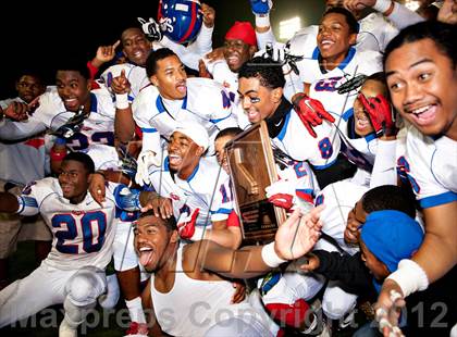 Thumbnail 2 in Edison vs. Serra (CIF SoCal Regional D2 Final) photogallery.