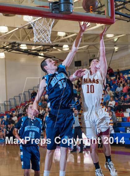 Thumbnail 3 in Bellarmine vs. Menlo-Atherton (CIF CCS D1 Final) photogallery.