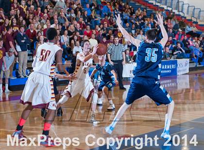 Thumbnail 2 in Bellarmine vs. Menlo-Atherton (CIF CCS D1 Final) photogallery.