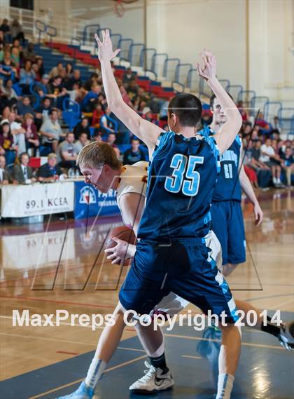 Thumbnail 2 in Bellarmine vs. Menlo-Atherton (CIF CCS D1 Final) photogallery.