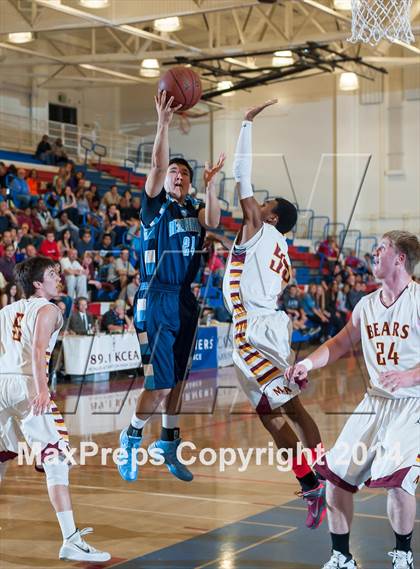 Thumbnail 3 in Bellarmine vs. Menlo-Atherton (CIF CCS D1 Final) photogallery.