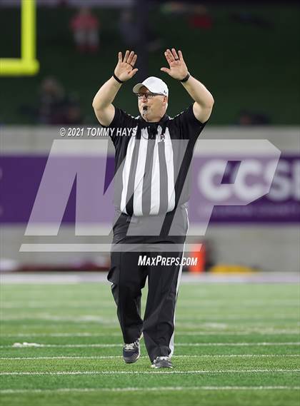 Thumbnail 3 in Roosevelt vs. Gunter (UIL 3A DII Semifinal) photogallery.
