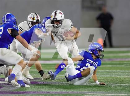 Thumbnail 3 in Roosevelt vs. Gunter (UIL 3A DII Semifinal) photogallery.