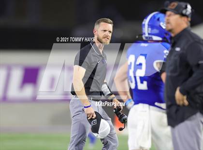 Thumbnail 1 in Roosevelt vs. Gunter (UIL 3A DII Semifinal) photogallery.