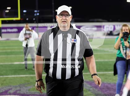 Thumbnail 3 in Roosevelt vs. Gunter (UIL 3A DII Semifinal) photogallery.