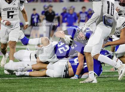 Thumbnail 3 in Roosevelt vs. Gunter (UIL 3A DII Semifinal) photogallery.