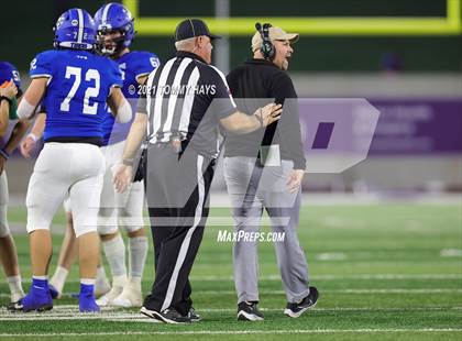 Thumbnail 1 in Roosevelt vs. Gunter (UIL 3A DII Semifinal) photogallery.
