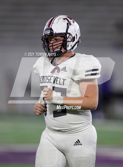 Thumbnail 1 in Roosevelt vs. Gunter (UIL 3A DII Semifinal) photogallery.