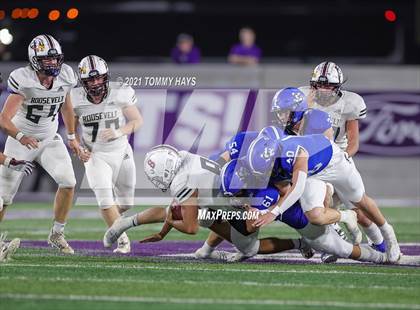 Thumbnail 3 in Roosevelt vs. Gunter (UIL 3A DII Semifinal) photogallery.