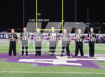 Thumbnail 3 in Roosevelt vs. Gunter (UIL 3A DII Semifinal) photogallery.
