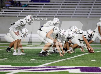 Thumbnail 2 in Roosevelt vs. Gunter (UIL 3A DII Semifinal) photogallery.