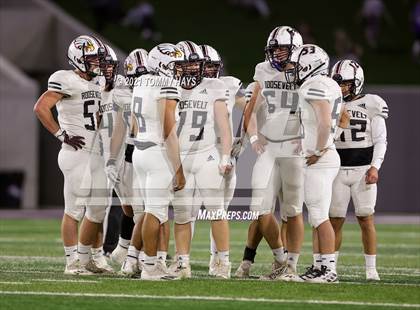 Thumbnail 1 in Roosevelt vs. Gunter (UIL 3A DII Semifinal) photogallery.