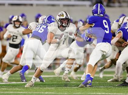 Thumbnail 1 in Roosevelt vs. Gunter (UIL 3A DII Semifinal) photogallery.
