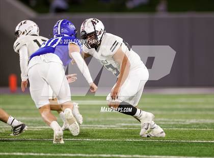 Thumbnail 1 in Roosevelt vs. Gunter (UIL 3A DII Semifinal) photogallery.