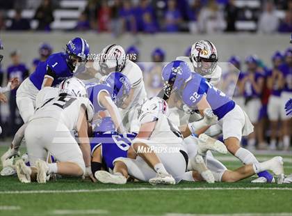 Thumbnail 1 in Roosevelt vs. Gunter (UIL 3A DII Semifinal) photogallery.