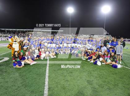 Thumbnail 1 in Roosevelt vs. Gunter (UIL 3A DII Semifinal) photogallery.