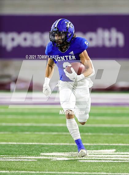 Thumbnail 3 in Roosevelt vs. Gunter (UIL 3A DII Semifinal) photogallery.