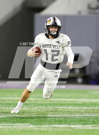 Thumbnail 1 in Roosevelt vs. Gunter (UIL 3A DII Semifinal) photogallery.