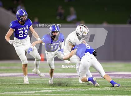 Thumbnail 3 in Roosevelt vs. Gunter (UIL 3A DII Semifinal) photogallery.