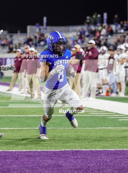 Thumbnail 1 in Roosevelt vs. Gunter (UIL 3A DII Semifinal) photogallery.