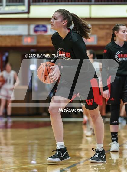 Thumbnail 2 in Wallace vs Lakeside (1AD1 District 1 Championship) photogallery.