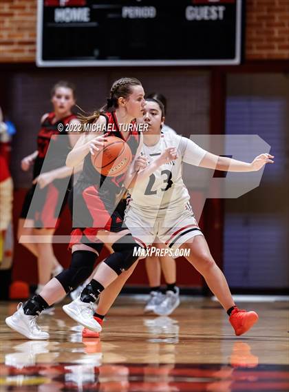 Thumbnail 2 in Wallace vs Lakeside (1AD1 District 1 Championship) photogallery.