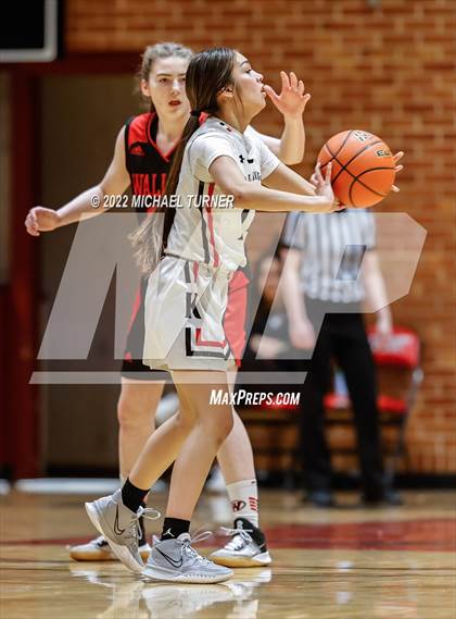 Thumbnail 2 in Wallace vs Lakeside (1AD1 District 1 Championship) photogallery.