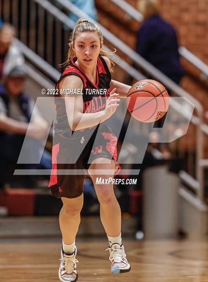 Thumbnail 1 in Wallace vs Lakeside (1AD1 District 1 Championship) photogallery.