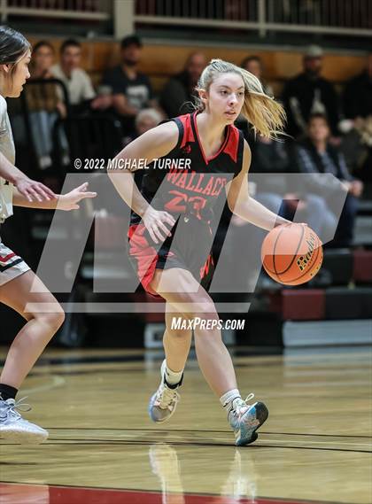 Thumbnail 1 in Wallace vs Lakeside (1AD1 District 1 Championship) photogallery.