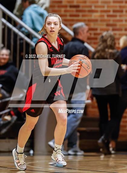 Thumbnail 2 in Wallace vs Lakeside (1AD1 District 1 Championship) photogallery.