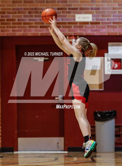 Thumbnail 3 in Wallace vs Lakeside (1AD1 District 1 Championship) photogallery.