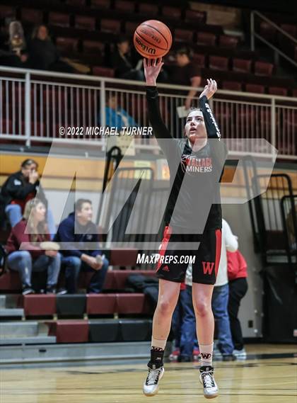 Thumbnail 3 in Wallace vs Lakeside (1AD1 District 1 Championship) photogallery.