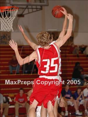 Thumbnail 2 in Regis Jesuit vs. Christian Brothers (Jesuit Father Barry Classic) photogallery.