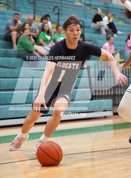 Thumbnail 2 in Tomball Memorial vs Brenham (Cub Classic) photogallery.