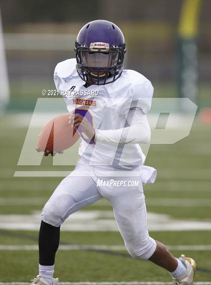 Thumbnail 2 in Central Islip vs Longwood photogallery.