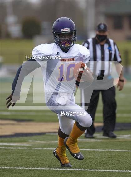 Thumbnail 2 in Central Islip vs Longwood photogallery.